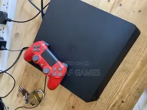 Ps4 Slim With 7 Games