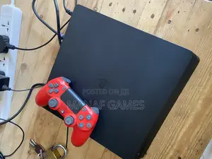 Ps4 Slim With 7 Games