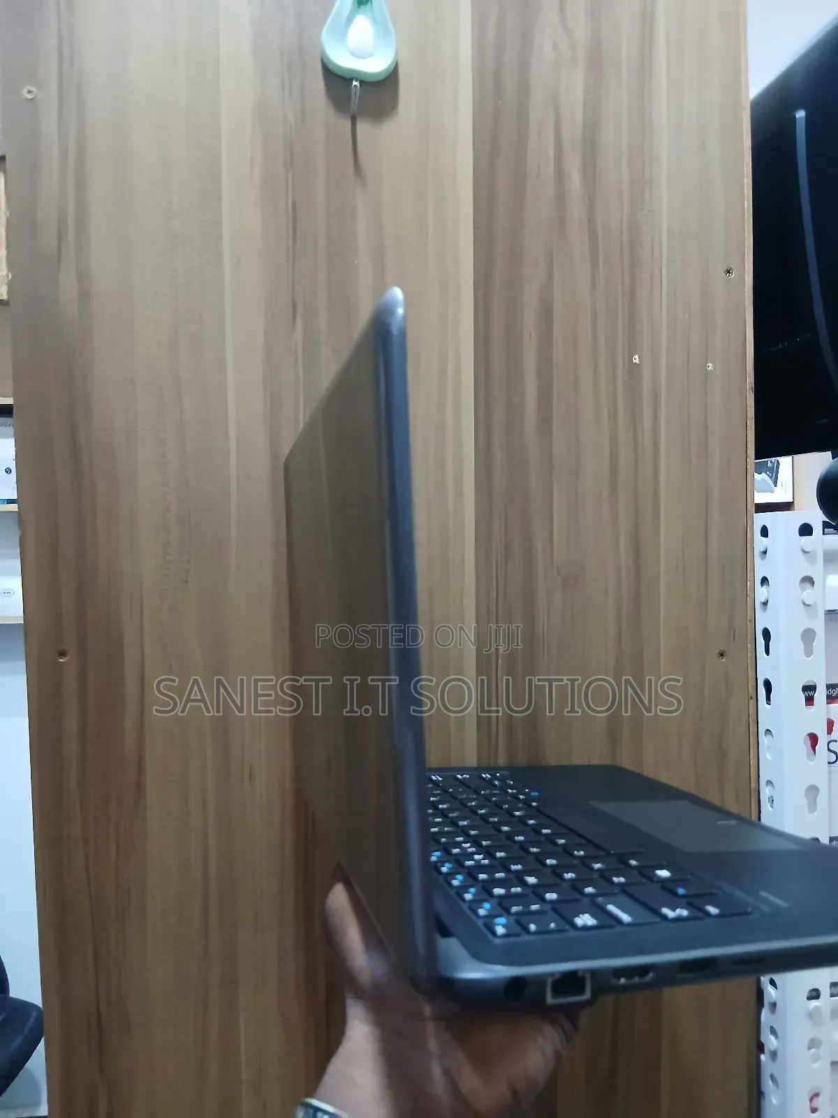 Laptop Dell Latitude 3380 4GB Intel Core i3 SSD 128GB