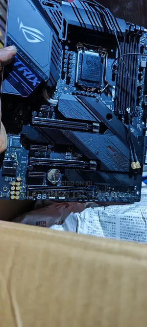 Asus Strix Z490-E Gaming