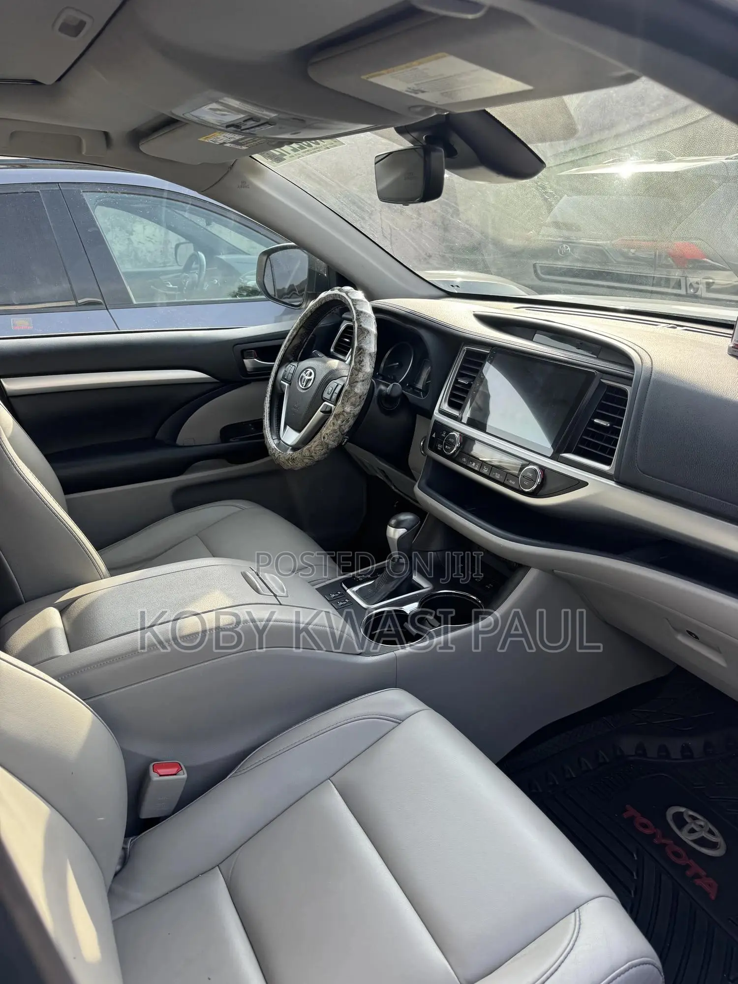 Toyota Highlander XLE 4x2 V6 (3.5L 6cyl 8A) 2018 White