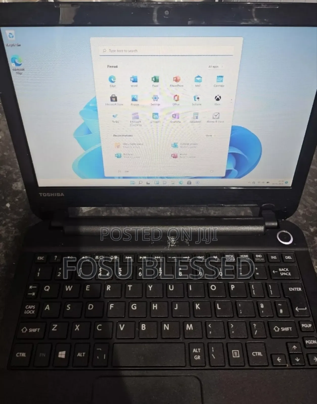 Laptop Toshiba Satellite NB15T 4GB Intel Pentium SSD 128GB