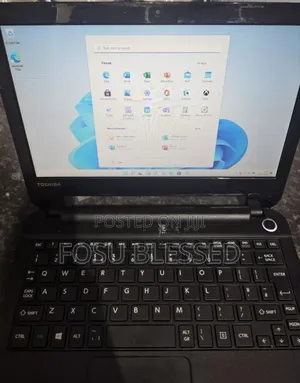 Laptop Toshiba Satellite NB15T 4GB Intel Pentium SSD 128GB