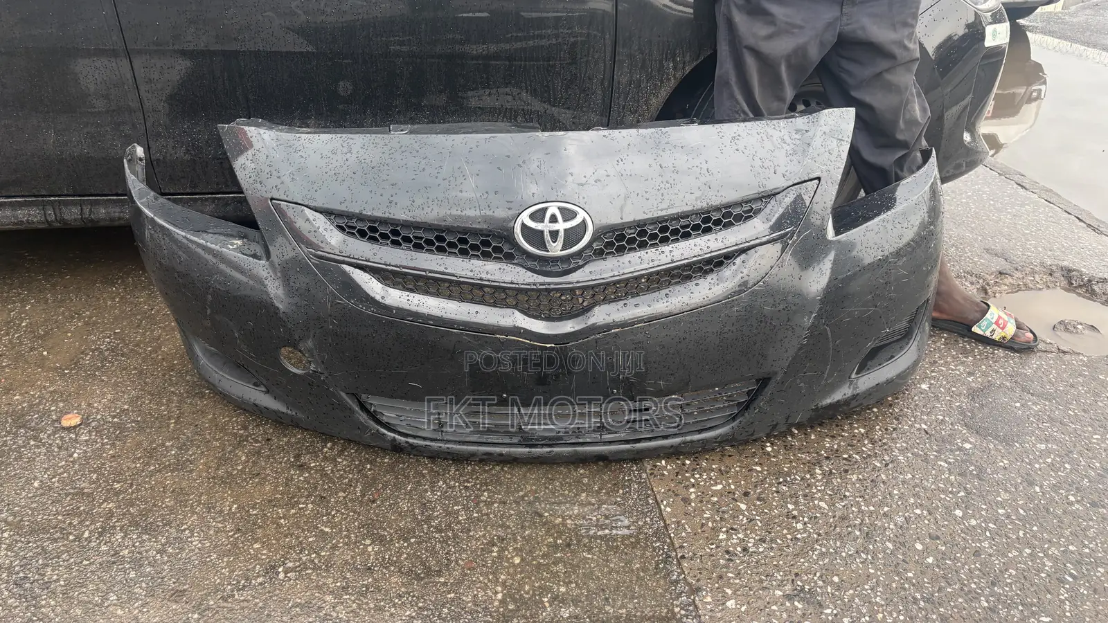 Toyota Yaris Front Bumper 2008,2009,2010,2011,2012,2013