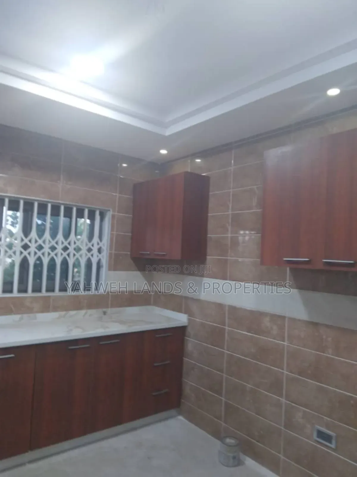 3bdrm Apartment in Teshie for rent