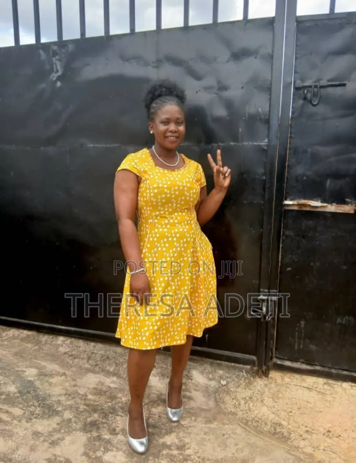 Tesaa Clothing