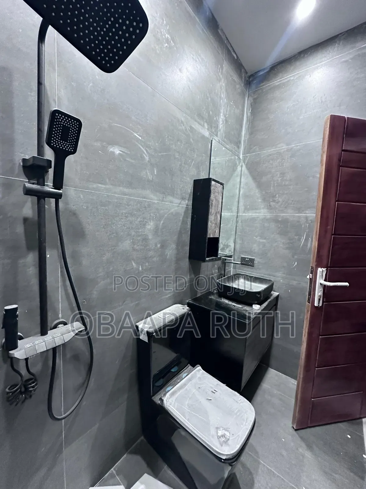 4bdrm House in Baatsona Spintex for sale