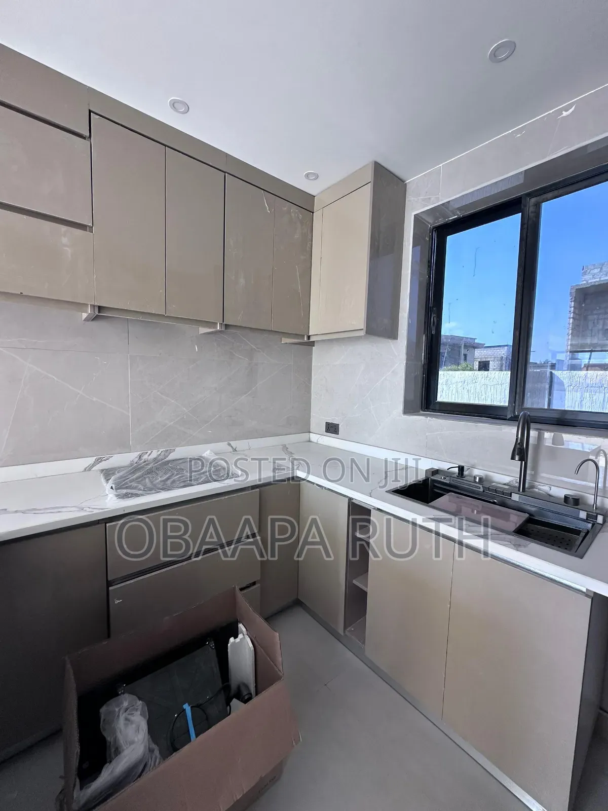 4bdrm House in Baatsona Spintex for sale