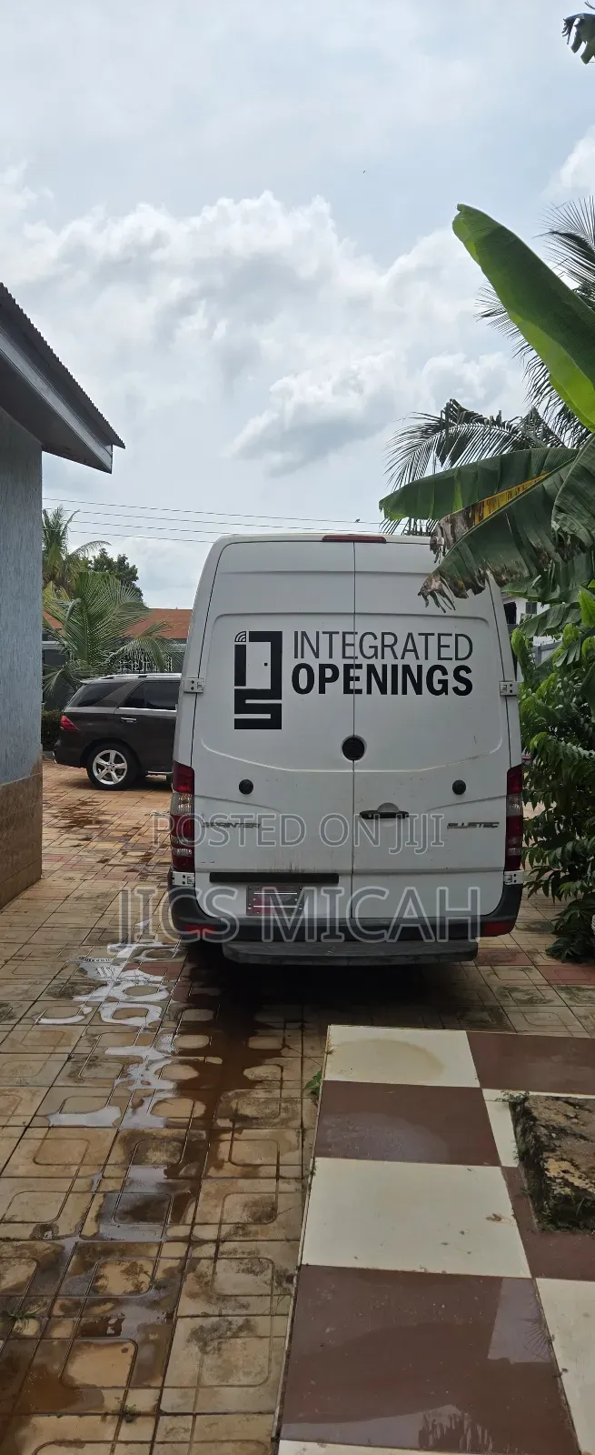 Mercedes-Benz Sprinter 2014 White