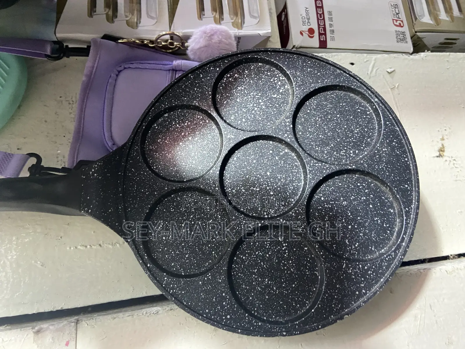 7 Holes Non Stick Pancake Frying Pan