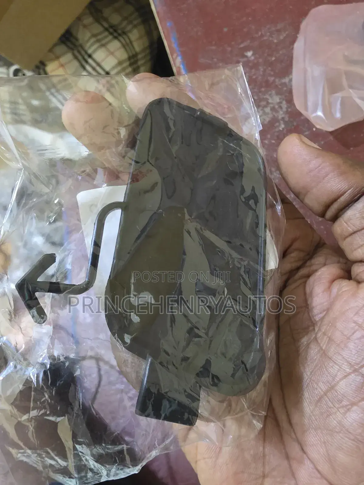 HRV 2019-2022 Tow Eye Cover