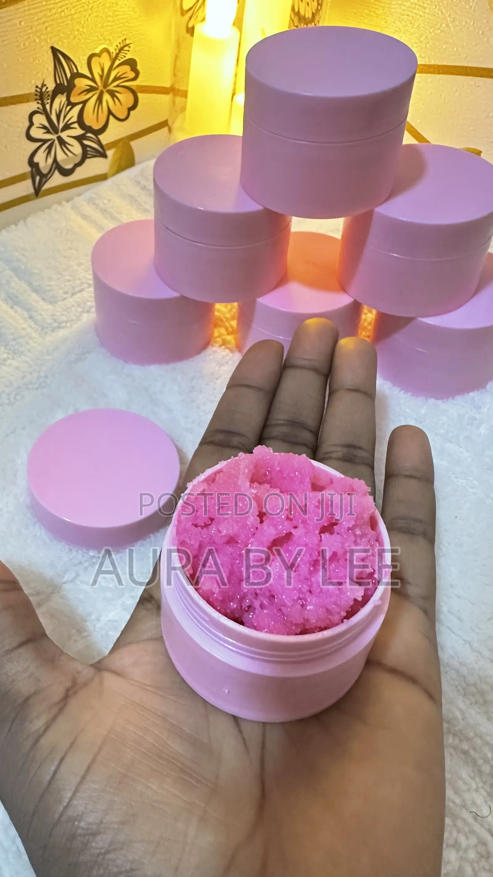 Lip Scrub Exfoliates