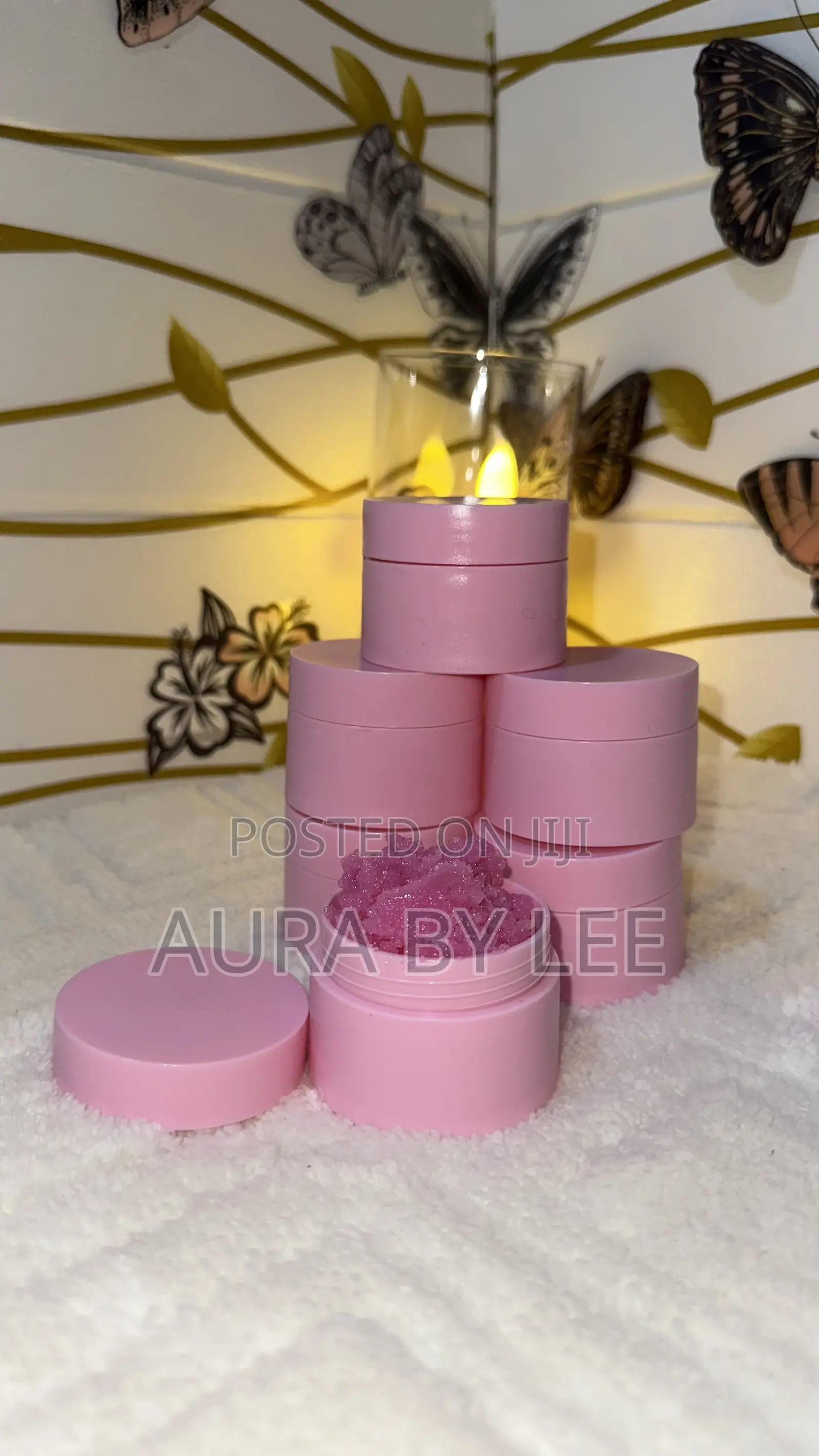 Lip Scrub Exfoliates