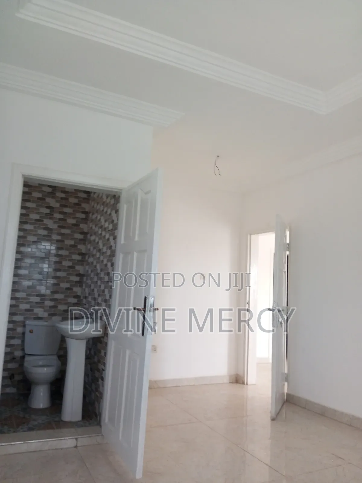 2bdrm Apartment in Tuba Junction, Awutu Senya East Municipal for rent