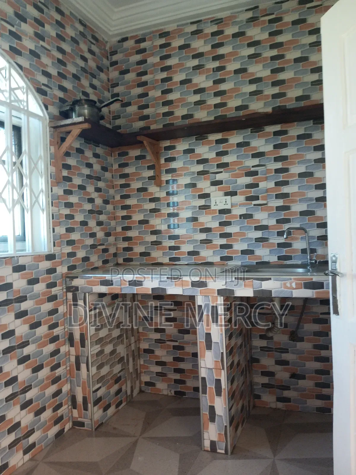 2bdrm Apartment in Tuba Junction, Awutu Senya East Municipal for rent