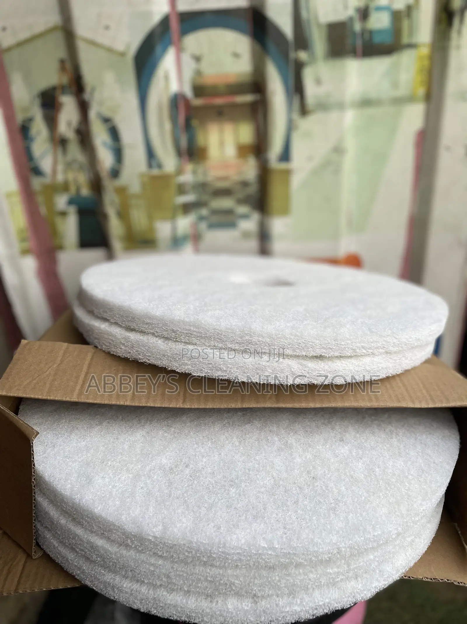 White Polishing Pad