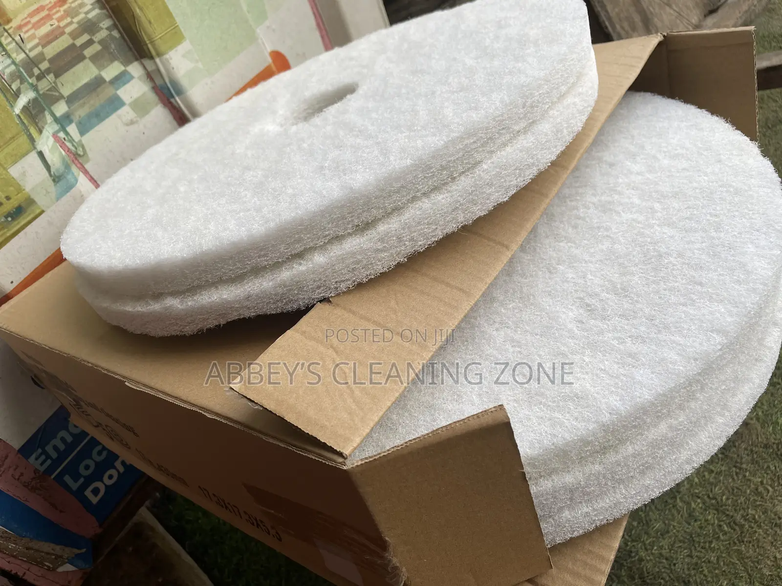 White Polishing Pad
