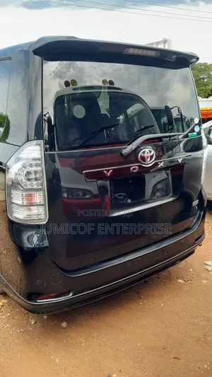 Toyota Voxy 2011 Black
