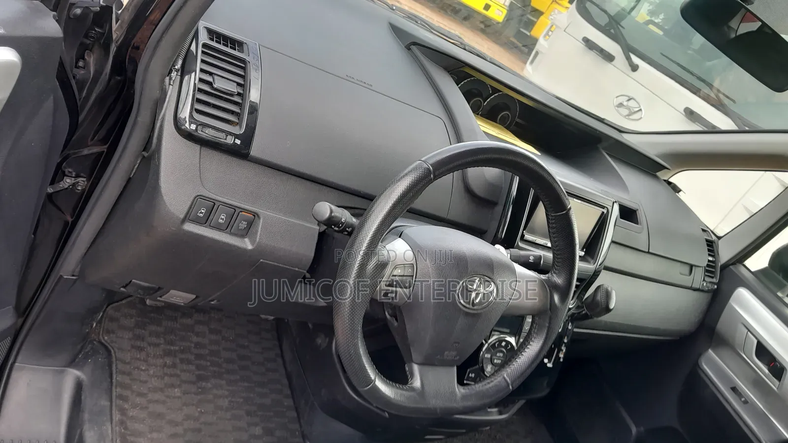 Toyota Voxy 2011 Black