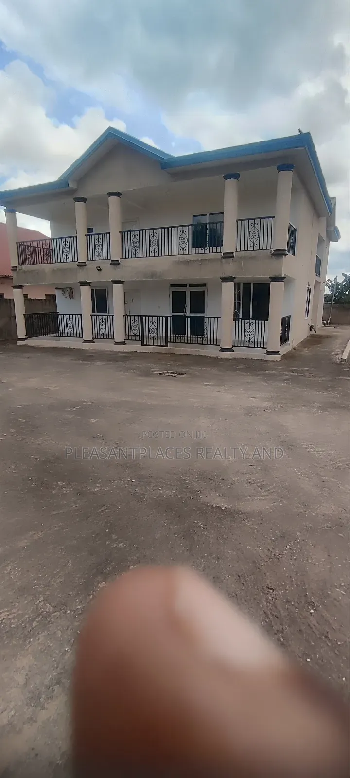 5bdrm House in Pleasantplaces, Ofankor for sale