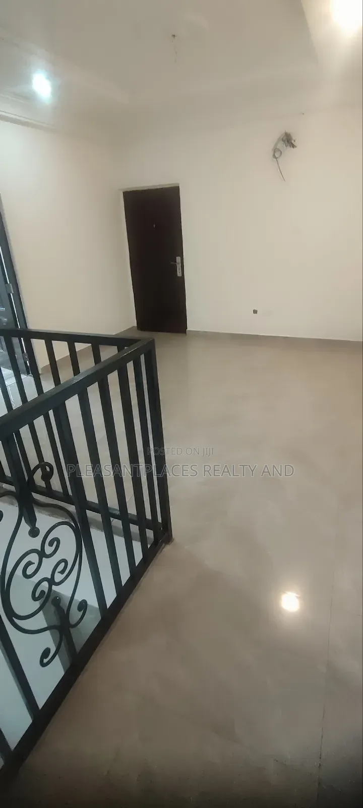 5bdrm House in Pleasantplaces, Ofankor for sale