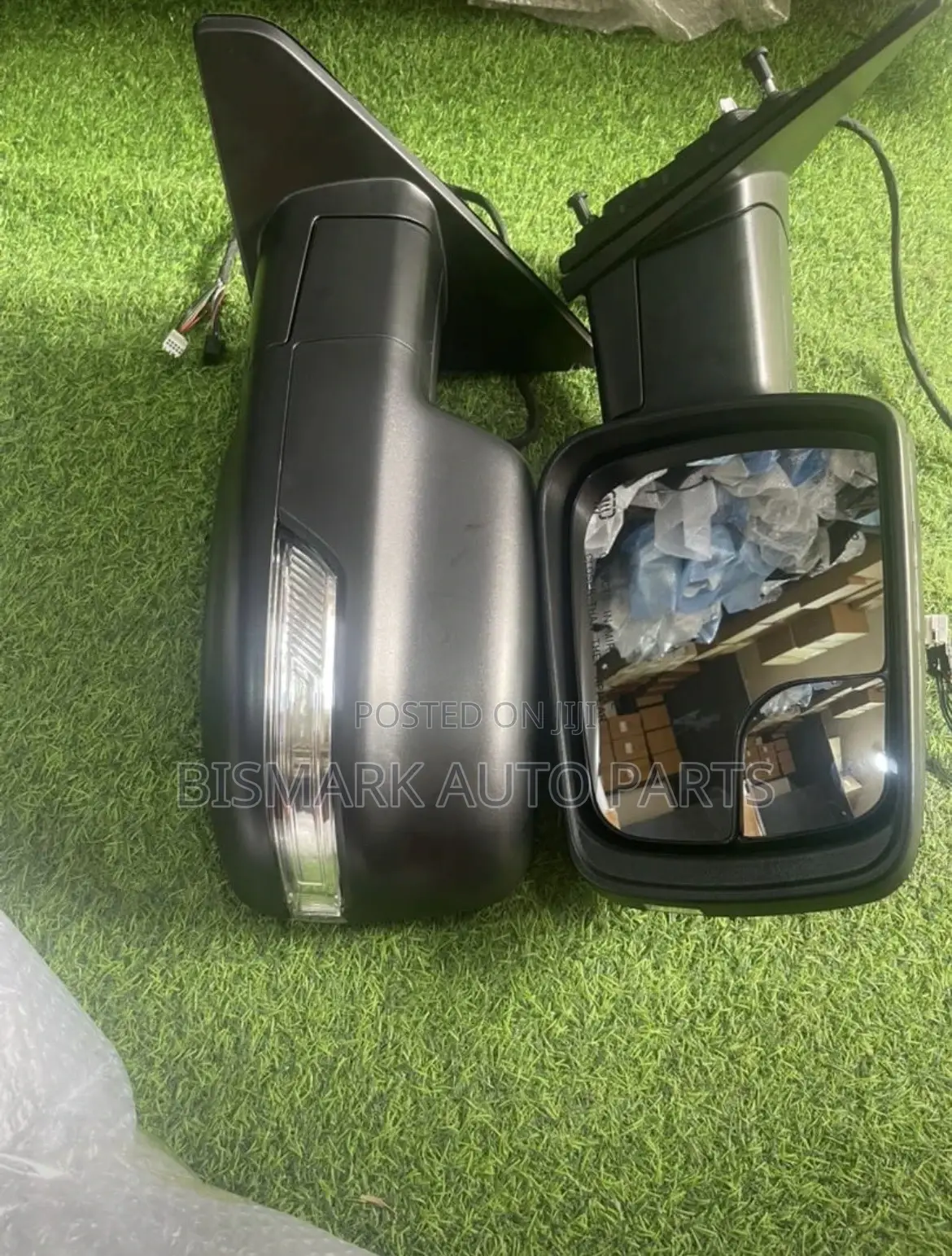 Dodge Ram 2019-2020-2021-2022-2023-2024 Mirror With Sensor and Light