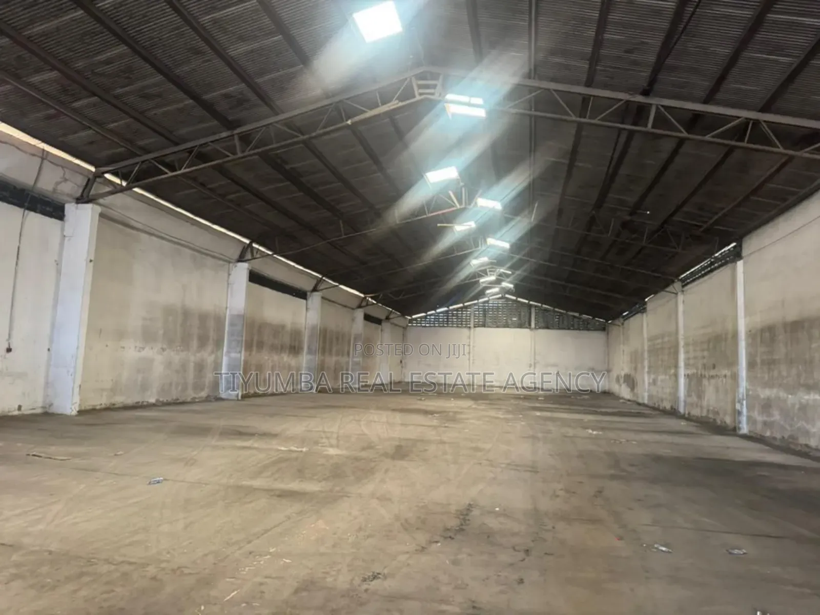 1,300 Warehouse For Rent In