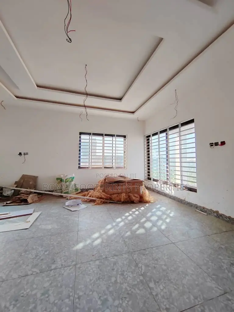 3bdrm House in Luxelooks Properties, Adenta for sale