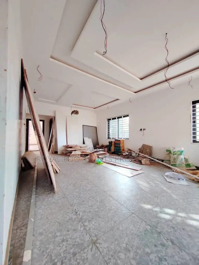 3bdrm House in Luxelooks Properties, Adenta for sale