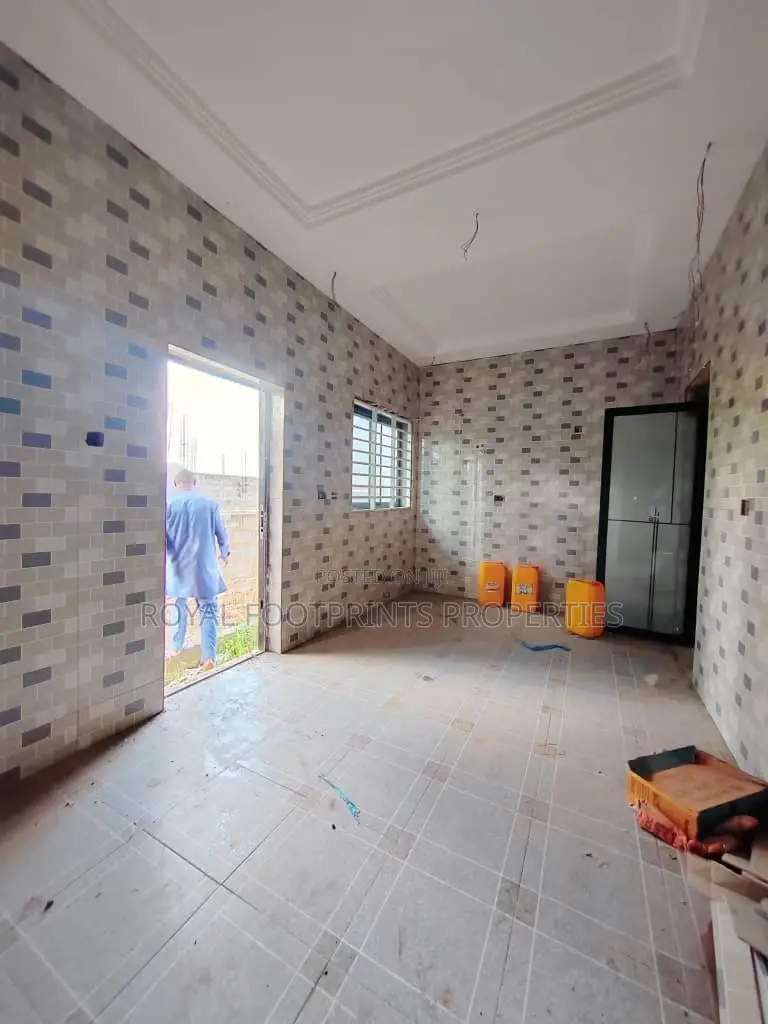 3bdrm House in Luxelooks Properties, Adenta for sale