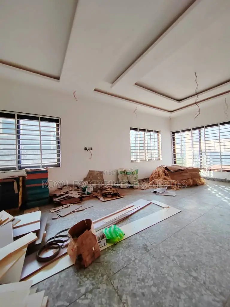 3bdrm House in Luxelooks Properties, Adenta for sale