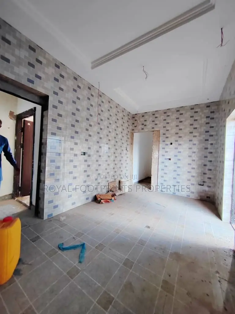 3bdrm House in Luxelooks Properties, Adenta for sale