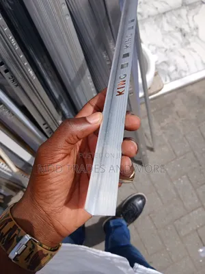 Normal L-metal Strip