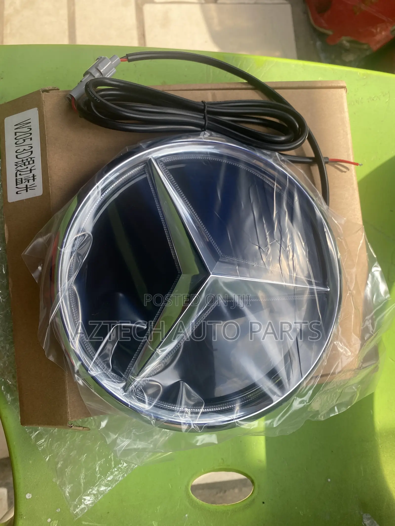 Mercedes-Benz Front Crown (Led)