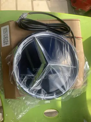 Mercedes-Benz Front Crown (Led)
