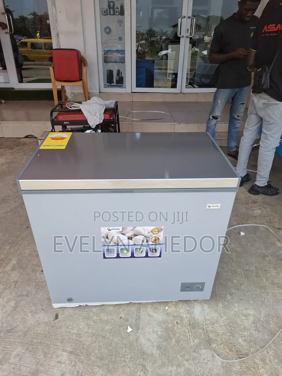 Brand New Pearl Chest Freezer 200litres With Lock and Key Available