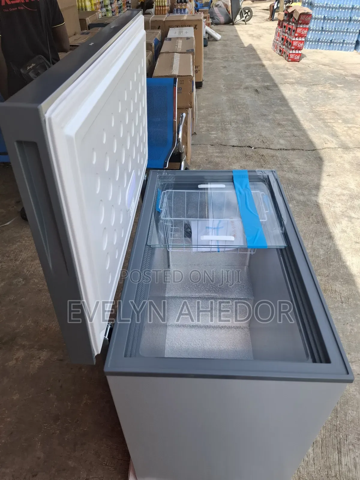 Brand New Pearl Chest Freezer 200litres With Lock and Key Available
