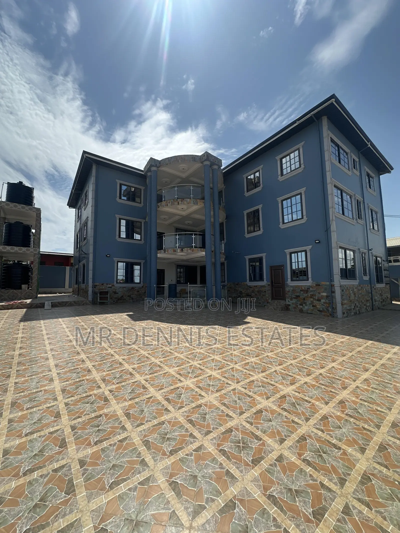 2bdrm Apartment in Westhills Mall Apts for rent