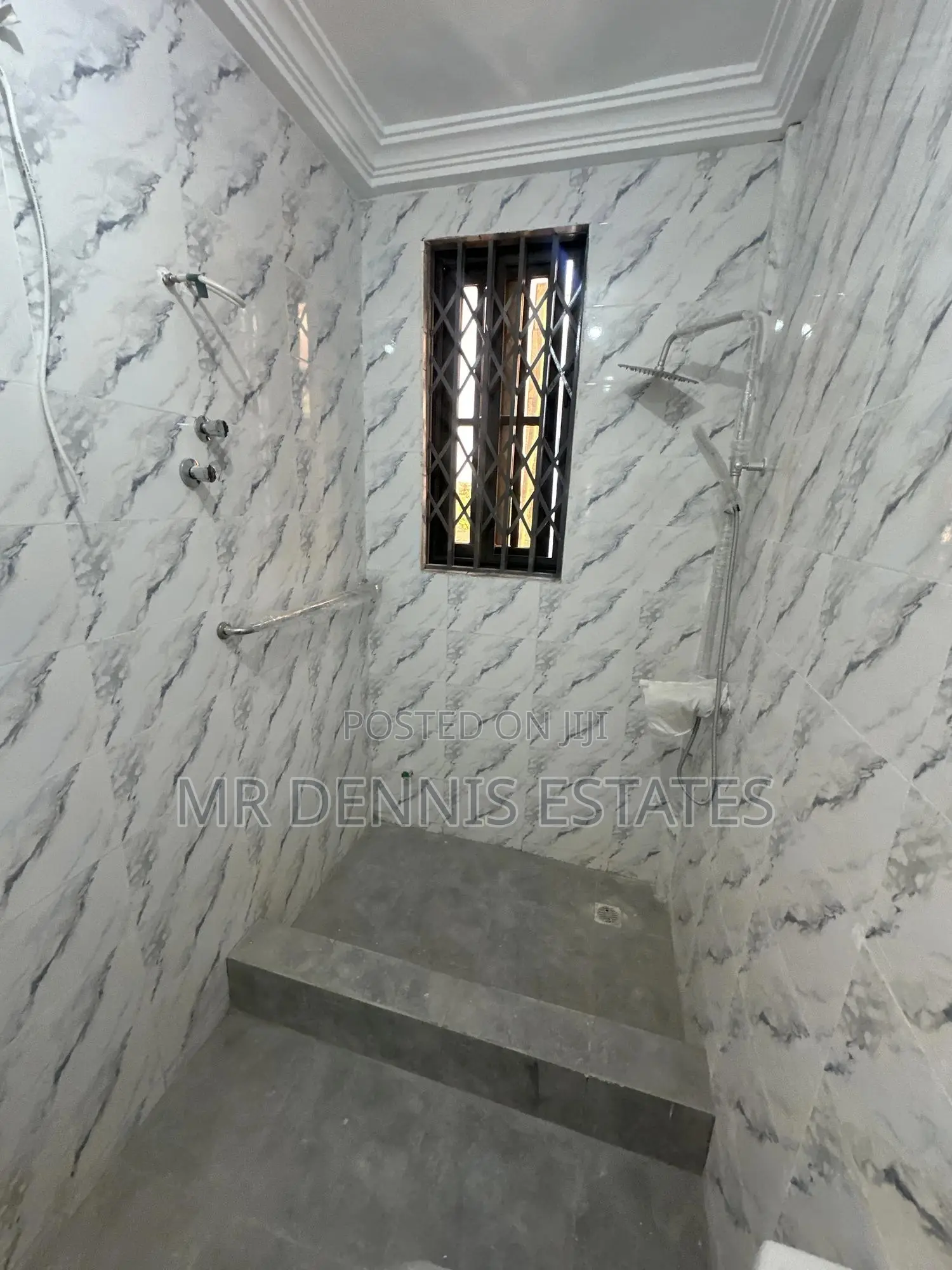 2bdrm Apartment in Westhills Mall Apts for rent