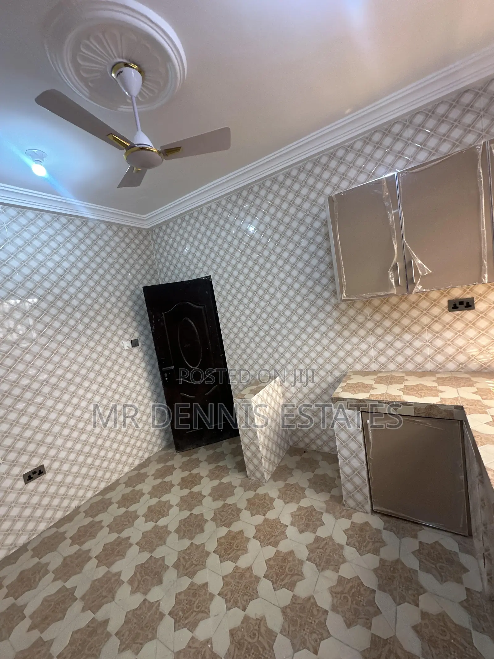 2bdrm Apartment in Westhills Mall Apts for rent