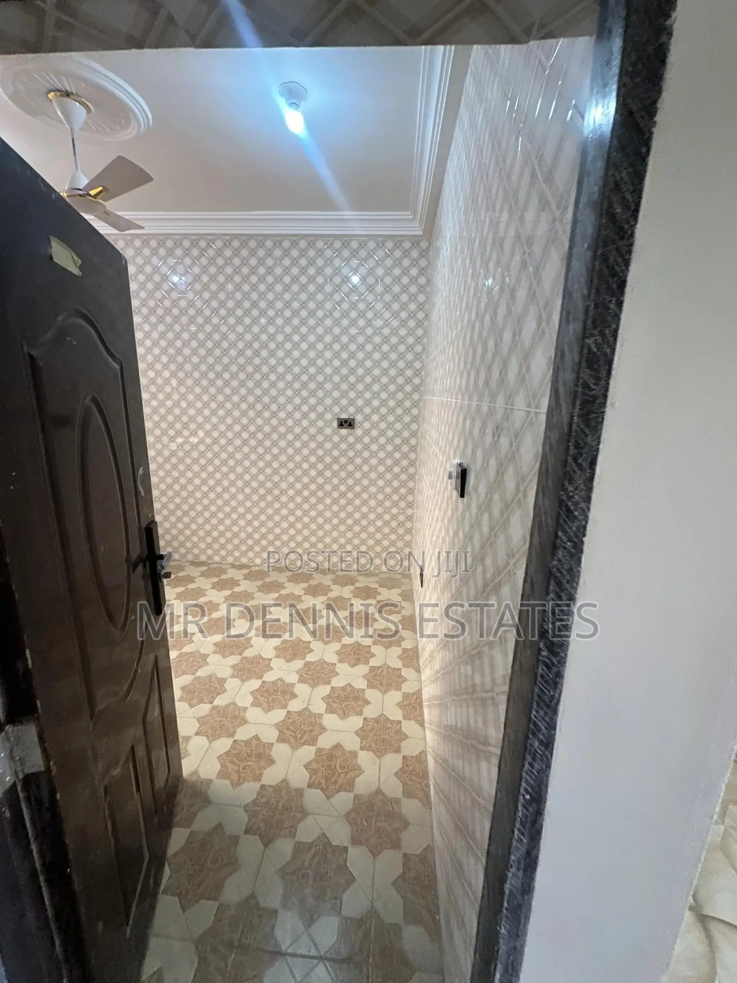 2bdrm Apartment in Westhills Mall Apts for rent