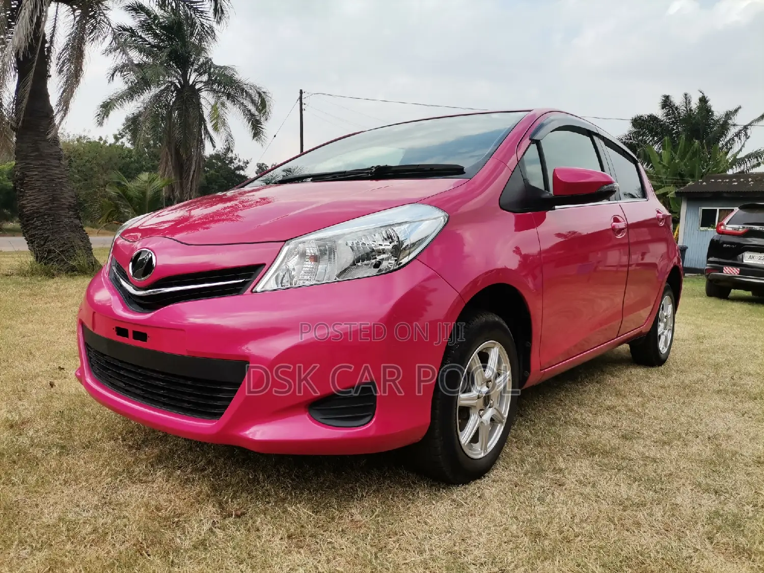 Toyota Vitz 1.3 FWD 5dr 2012 Pink