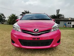 Toyota Vitz 1.3 FWD 5dr 2012 Pink