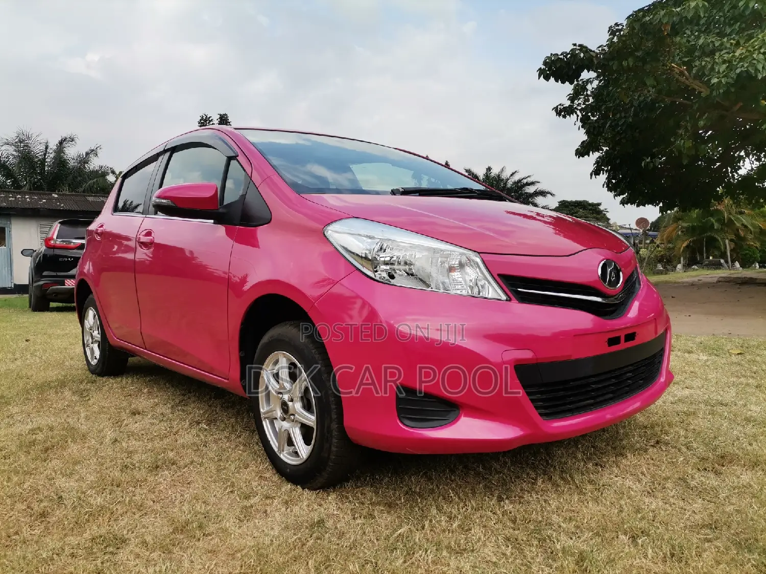 Toyota Vitz 1.3 FWD 5dr 2012 Pink