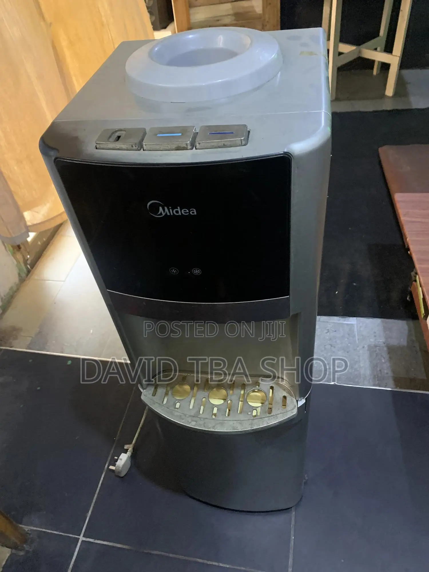 Midea Water Dispenser (Three (3) Taps) + Mini Fridge Under
