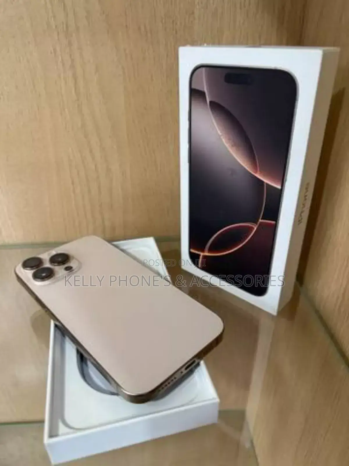 New Apple iPhone 16 Pro Max 256 GB Gold