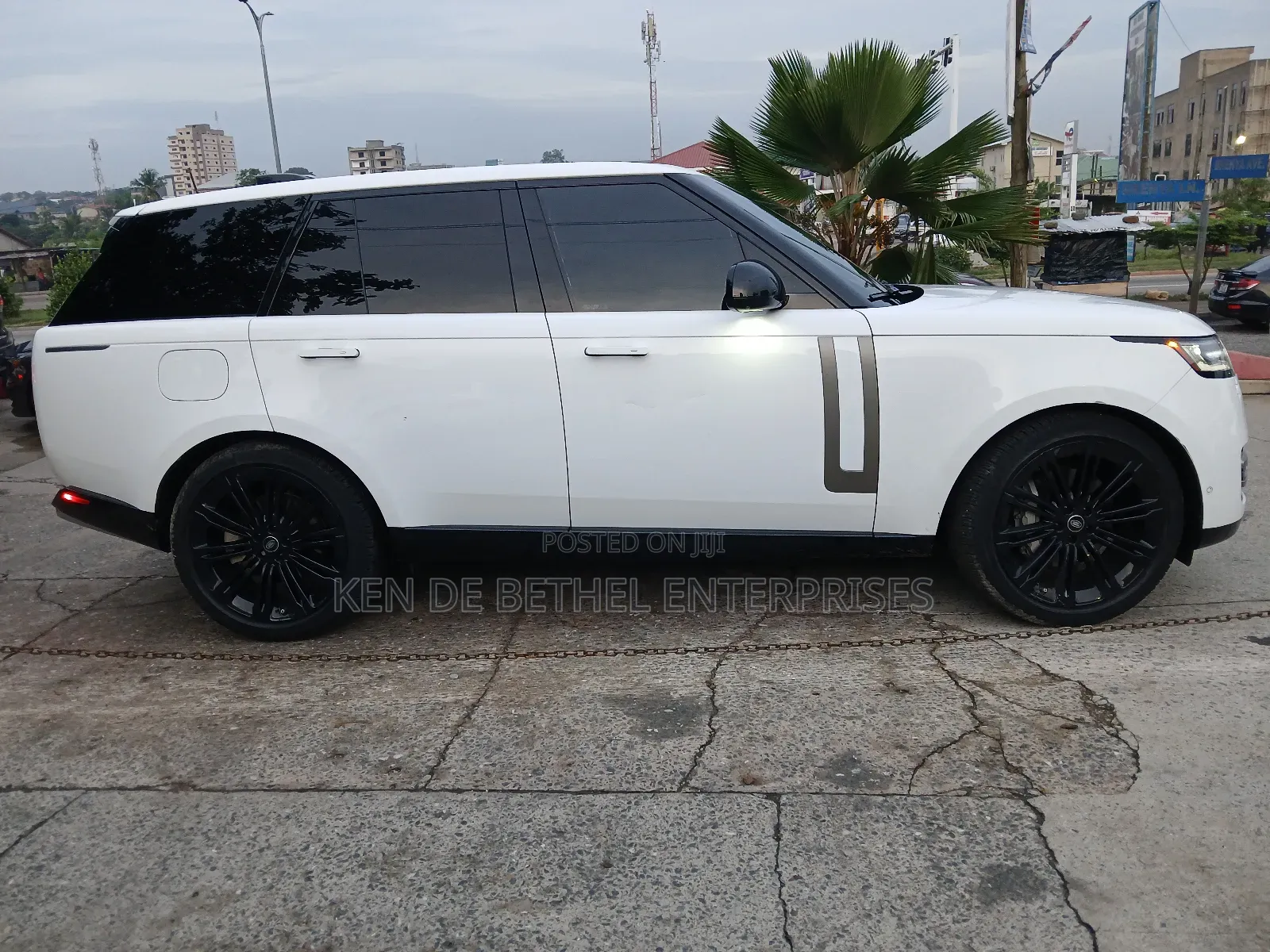 Land Rover Range Rover Evoque Dynamic SE 2024 White