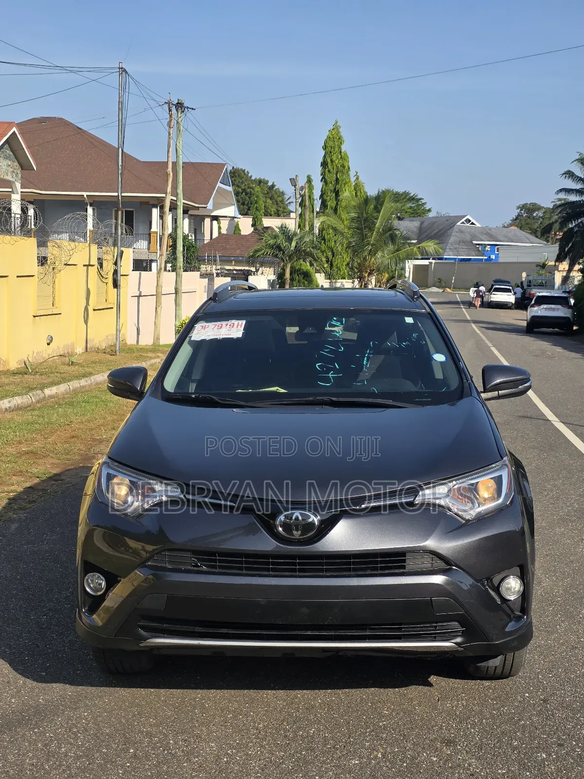 Toyota RAV4 XLE 4dr SUV AWD (2.5L 4cyl 6A) 2018 Gray