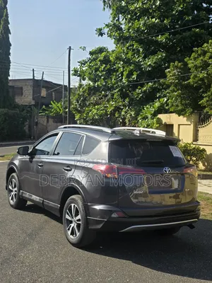 Toyota RAV4 XLE 4dr SUV AWD (2.5L 4cyl 6A) 2018 Gray