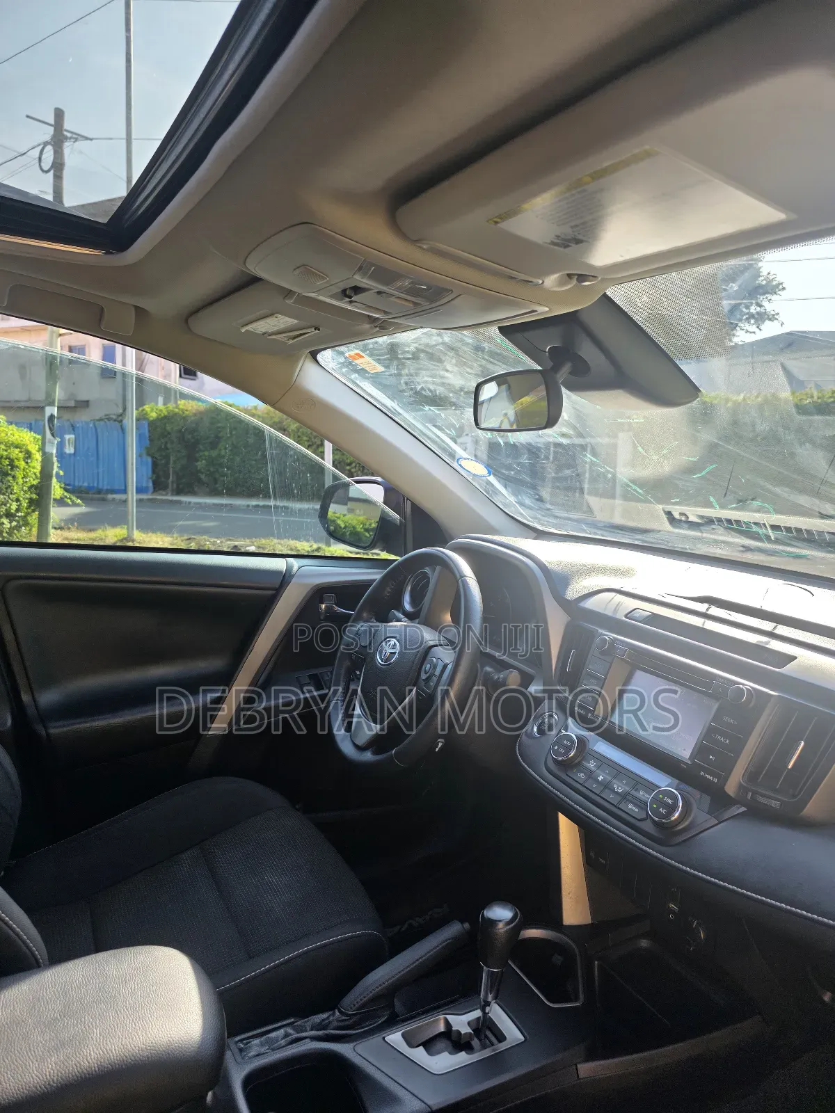 Toyota RAV4 XLE 4dr SUV AWD (2.5L 4cyl 6A) 2018 Gray